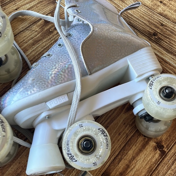 🛼 👧🏼 🛼•⭕️ Circle Society x 3-7 vibes ⭕️• 👧🏼🛼👧🏼 - Picture 7 of 16